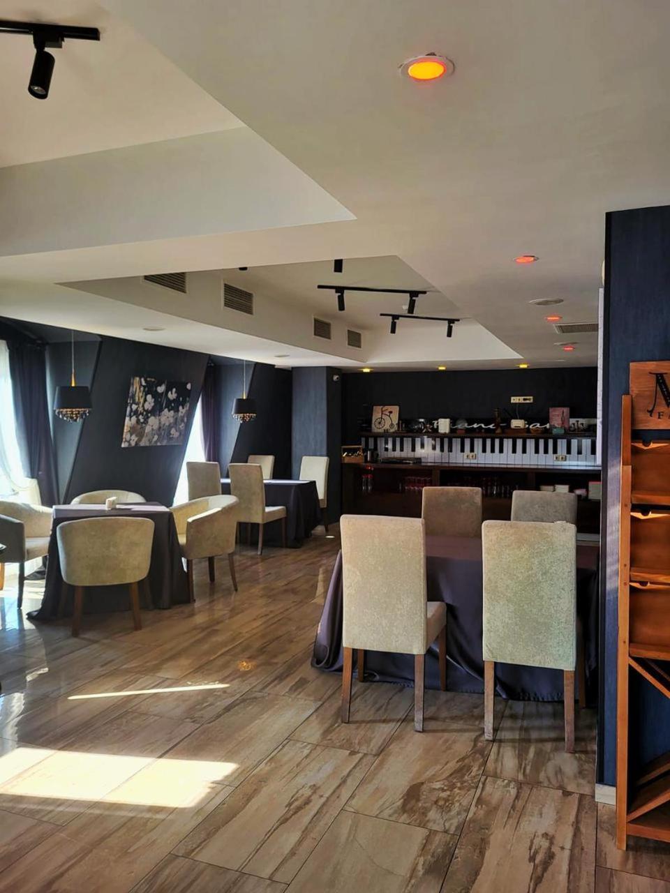 A5 Hotel Tiflis Dış mekan fotoğraf