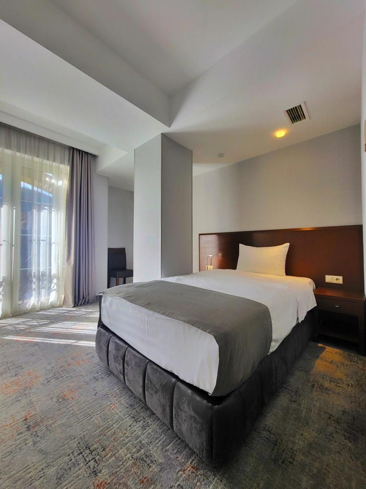 A5 Hotel Tiflis Dış mekan fotoğraf